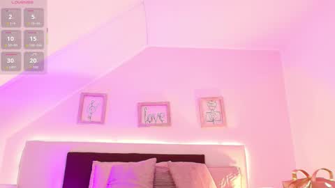 Lilith Savett online show from 09/23/25, 12:30