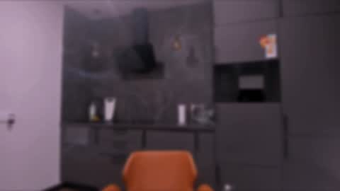 Snapshot of lililaluna chatting on 12/11/24, 01:17             ...  online show from 12/11/24, 01:17