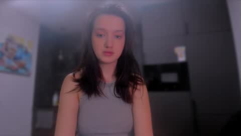 Snapshot of lililaluna chatting on 01/17/25, 06:33             ...  online show from 01/17/25, 06:33