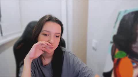 Snapshot of lililaluna chatting on 03/07/25, 04:22             ...  online show from 03/07/25, 04:22