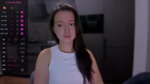 Snapshot of lililaluna chatting on 10/14/25, 05:36             ...  online show from 10/14/25, 05:36