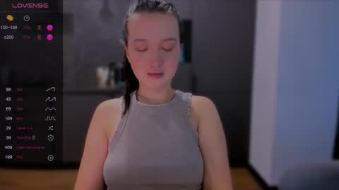 Snapshot of lililaluna chatting on 11/11/25, 01:00 ... online show from 11/11/25, 01:00