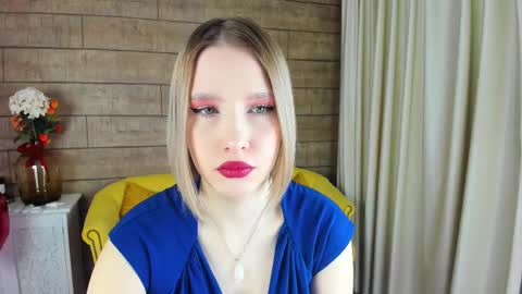 Snapshot of lililinn chatting on 02/19/25, 05:49 LiliLinn online show from 02/19/25, 05:49