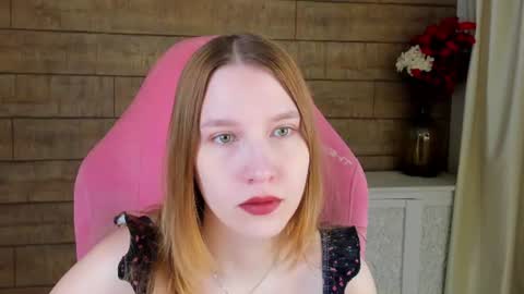 Snapshot of lililinn chatting on 07/06/26, 04:20 LiliLinn online show from 07/06/26, 04:20