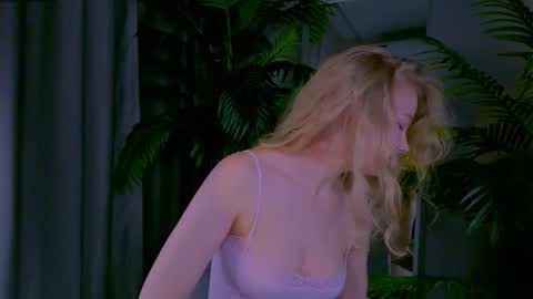 lililok101 online show from 03/18/26, 03:20