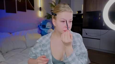 lililok101 online show from 04/23/26, 02:35