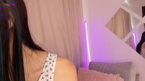 Snapshot of lilily_lv chatting on 06/01/26, 01:24 Lilly online show from 06/01/26, 01:24