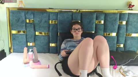 lilimini online show from 02/24/25, 10:25