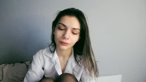 lilirose online show from 02/18/25, 02:06