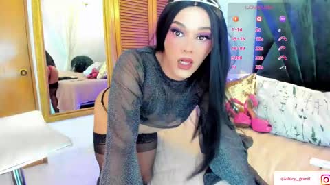 Snapshot of lilit_grant chatting on 10/09/25, 10:30 Ashley online show from 10/09/25, 10:30