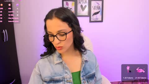 Snapshot of lilith01_ chatting on 01/02/25, 10:44 Leidy online show from 01/02/25, 10:44
