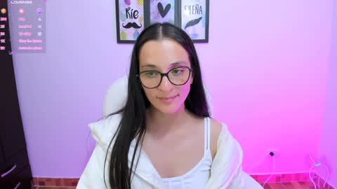 Snapshot of lilith01_ chatting on 01/30/25, 12:18 Leidy online show from 01/30/25, 12:18