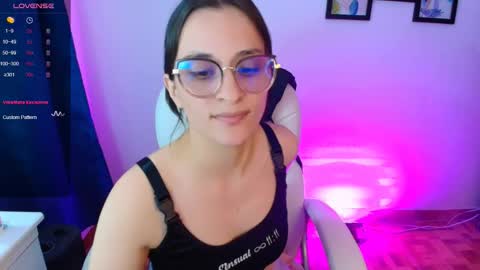 Snapshot of lilith01_ chatting on 10/14/25, 11:05 Leidy online show from 10/14/25, 11:05