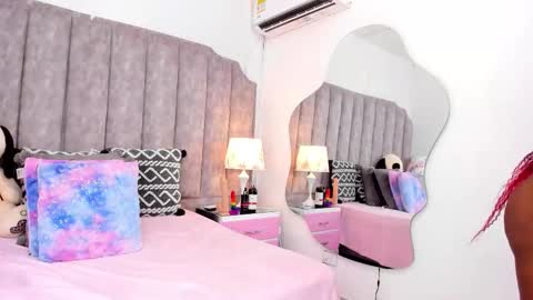 Snapshot of lilith_55 chatting on 12/01/25, 10:59 lilith_55 online show from 12/01/25, 10:59