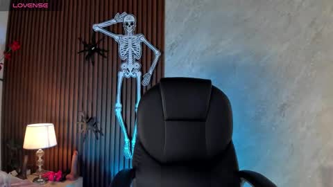 Lilith Rosse online show from 10/30/25, 12:39