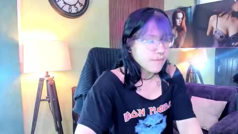 Snapshot of lilith_ayanami chatting on 02/27/26, 11:43 lilith online show from 02/27/26, 11:43