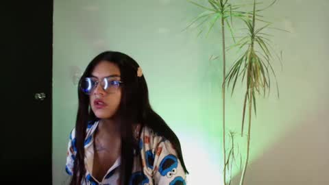 Lilith and Khloe  online show from 09/16/25, 11:22