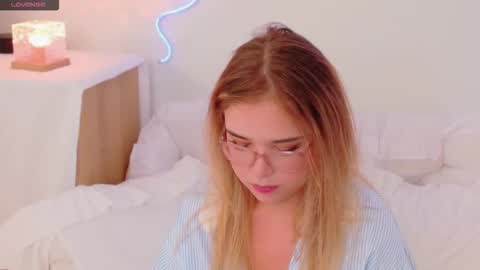 Lilith Bonheur online show from 12/02/25, 12:49