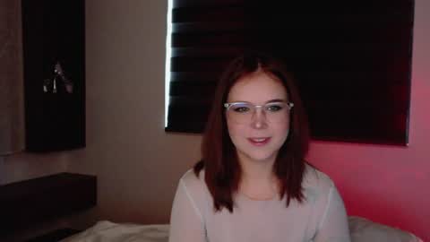 Snapshot of lilith_bonheur chatting on 06/13/26, 11:02 Lilith Bonheur online show from 06/13/26, 11:02
