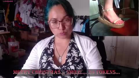 Snapshot of lilith_camp chatting on 12/24/24, 06:28 Laura lopez online show from 12/24/24, 06:28