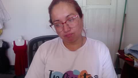 Snapshot of lilith_camp chatting on 01/18/25, 04:10 Laura lopez online show from 01/18/25, 04:10