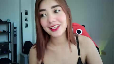 Snapshot of lilith_cruzz chatting on 12/02/24, 12:51 Lilith online show from 12/02/24, 12:51