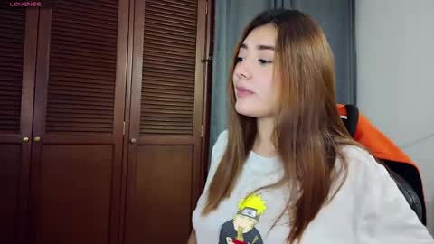 Snapshot of lilith_cruzz chatting on 11/04/25, 03:49 Lilith online show from 11/04/25, 03:49