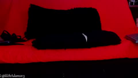 Snapshot of lilith_deveraux_ chatting on 05/15/26, 06:26 MISTRESS LILITH online show from 05/15/26, 06:26