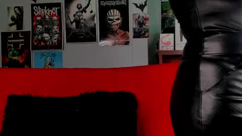 Snapshot of lilith_deveraux_ chatting on 05/20/26, 03:51 MISTRESS LILITH online show from 05/20/26, 03:51
