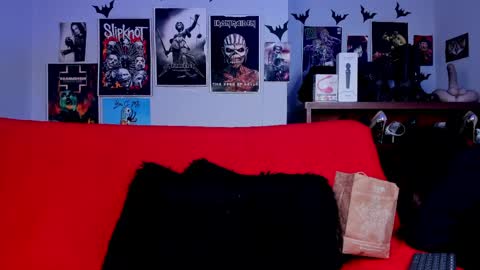 Snapshot of lilith_deveraux_ chatting on 05/27/26, 04:15 MISTRESS LILITH online show from 05/27/26, 04:15