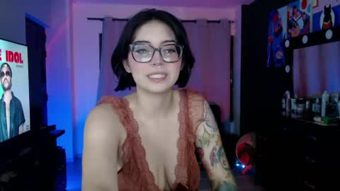 Snapshot of lilith_lennox chatting on 05/04/26, 12:06 lilith online show from 05/04/26, 12:06