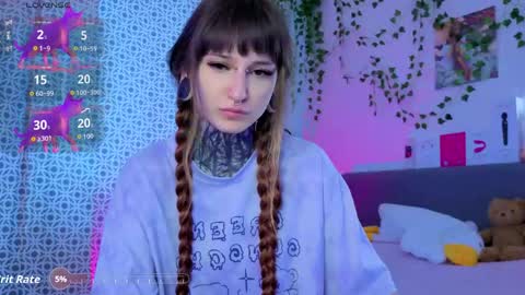 lilith_poison online show from 05/17/26, 06:04