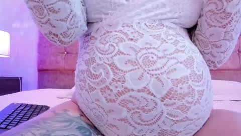 Snapshot of lilith_sabrina_20 chatting on 05/21/26, 02:57 Lilith online show from 05/21/26, 02:57