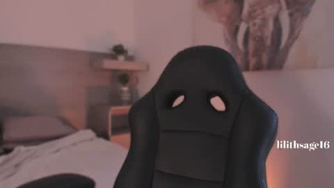lilith_sage_ online show from 07/11/26, 08:33