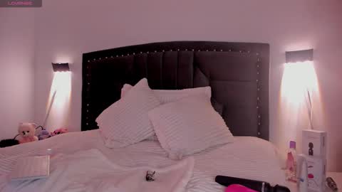 lilith_thompson online show from 10/15/25, 02:44