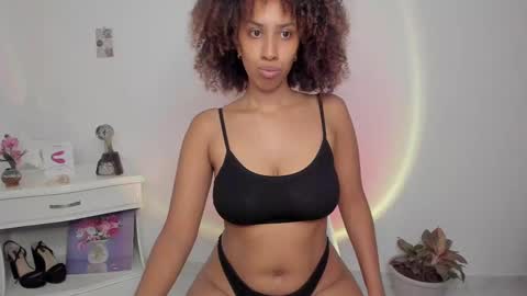 Alejandra  online show from 02/25/25, 07:20