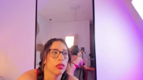 L I L I  online show from 02/27/26, 08:36