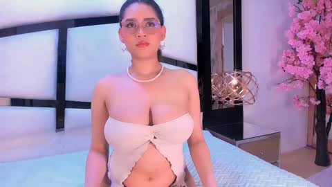 Snapshot of lilithadams11 chatting on 09/23/25, 01:25    online show from 09/23/25, 01:25