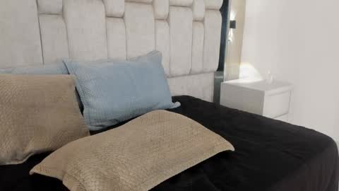 Welcome to Lilith room online show from 05/14/26, 05:58