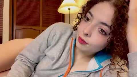 Snapshot of lilithdoeyes chatting on 06/25/26, 03:27 Lilith online show from 06/25/26, 03:27