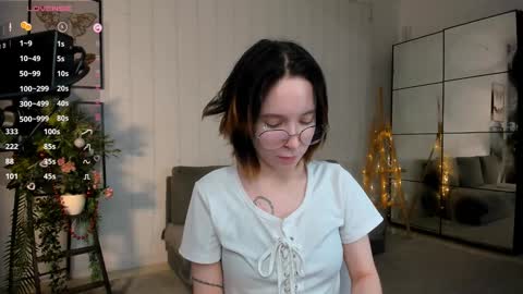Snapshot of lilithlunna chatting on 01/10/25, 01:10 Lilith online show from 01/10/25, 01:10