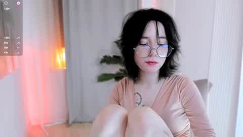 Snapshot of lilithlunna chatting on 02/01/25, 01:23 Lilith online show from 02/01/25, 01:23