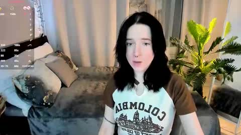 Snapshot of lilithlunna chatting on 11/11/25, 03:01 Lilith online show from 11/11/25, 03:01