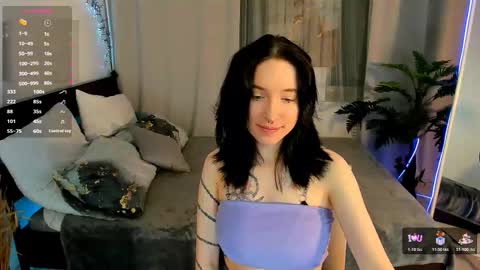 Snapshot of lilithlunna chatting on 11/20/25, 01:00 Lilith online show from 11/20/25, 01:00