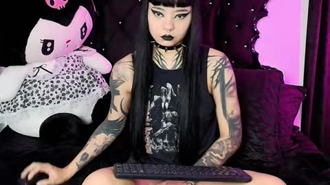   online show from 11/24/25, 11:15