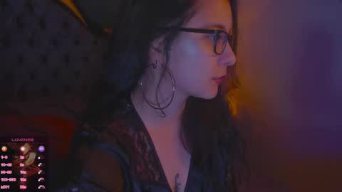 Snapshot of lilithmystic01 chatting on 10/22/25, 03:29 lilithmystic01 online show from 10/22/25, 03:29