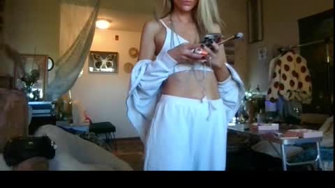 Lilithohfish online show from 10/24/25, 03:52