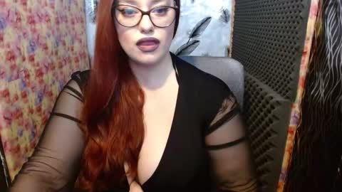 Snapshot of lilithserendipity chatting on 12/15/25, 04:11 LILITHSERENDIPITY online show from 12/15/25, 04:11