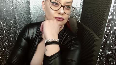 Snapshot of lilithserendipity chatting on 02/24/26, 06:28 LILITHSERENDIPITY online show from 02/24/26, 06:28