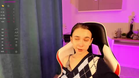 lilithstrangfor online show from 12/17/24, 11:39